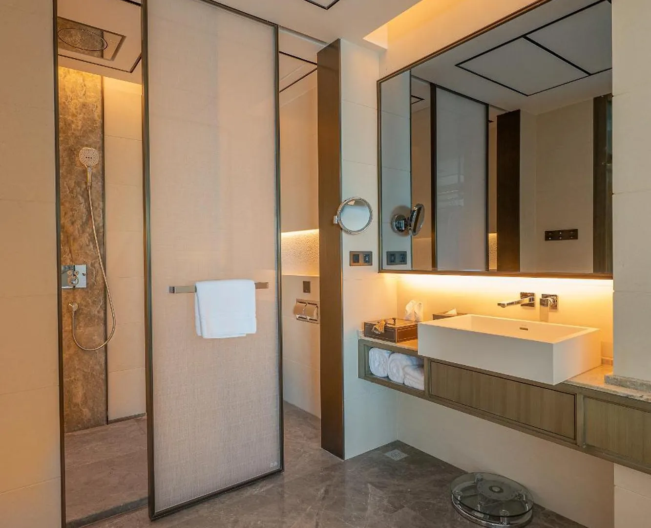 Howard Johnson Plaza By Wyndham Blue Bay Sihanoukville 5*,